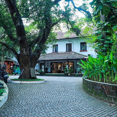 Old Lighthouse Bristow Hotel Kochi Esterno foto