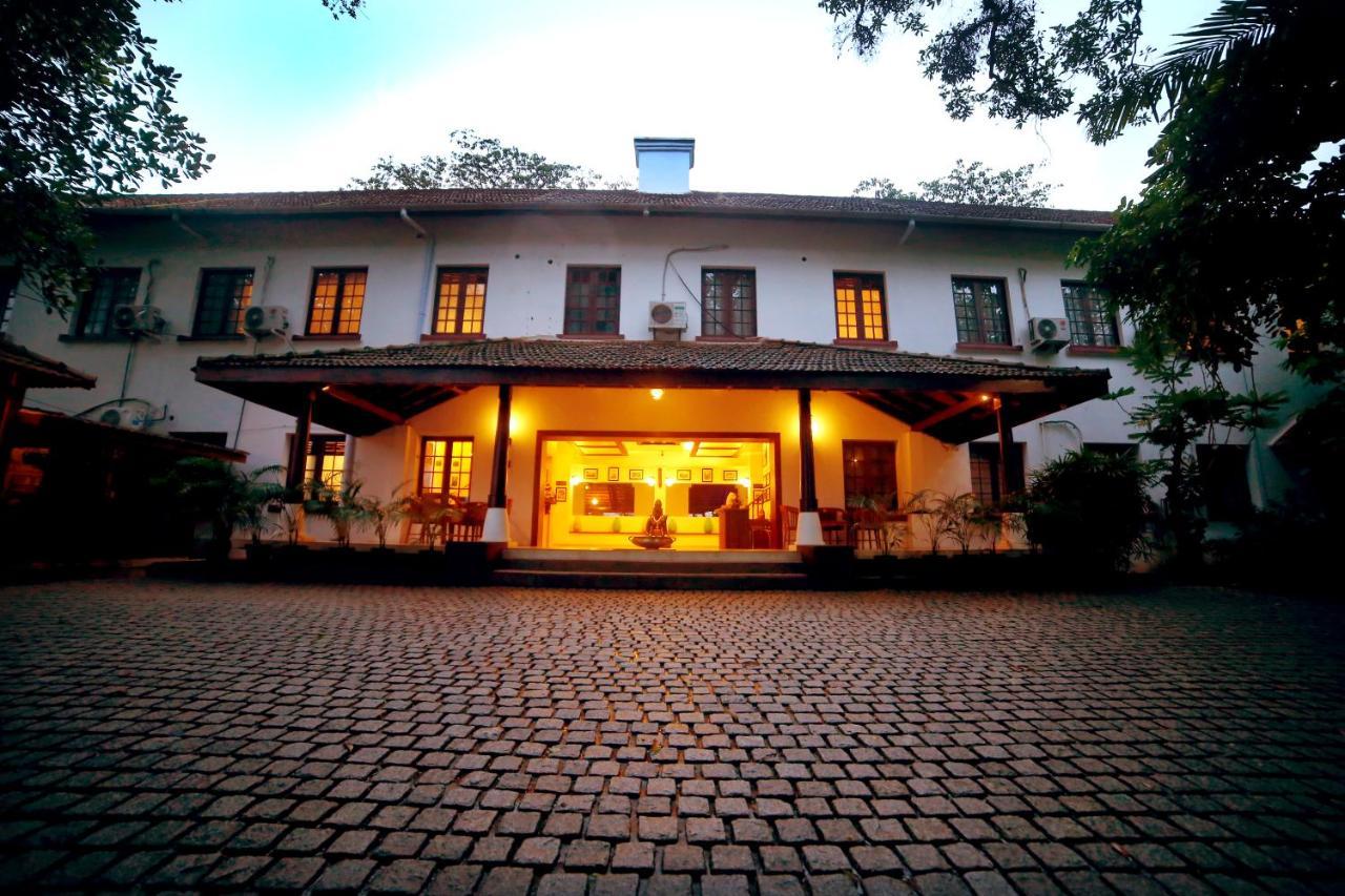 Old Lighthouse Bristow Hotel Kochi Esterno foto