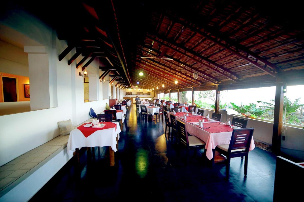 Old Lighthouse Bristow Hotel Kochi Esterno foto
