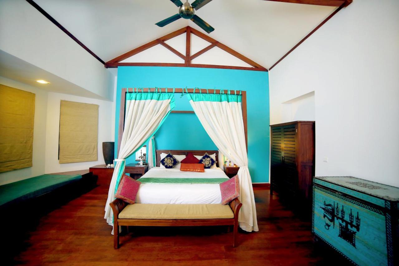 Old Lighthouse Bristow Hotel Kochi Esterno foto
