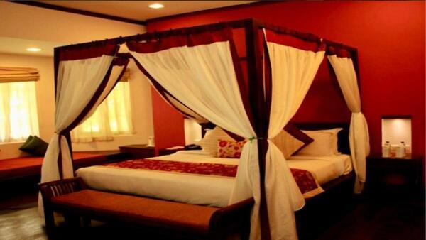 Old Lighthouse Bristow Hotel Kochi Esterno foto